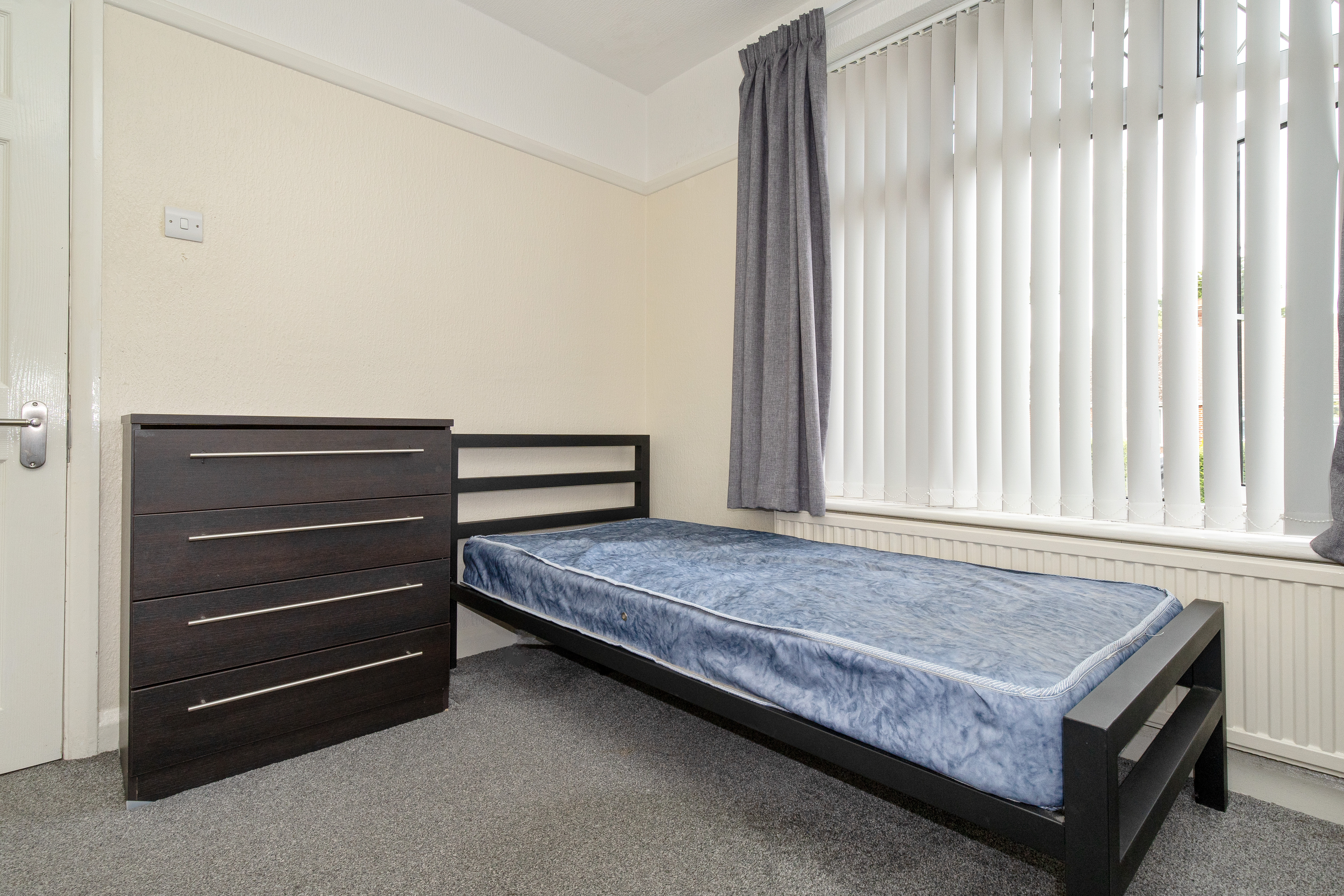 3 Bed House Single Bedroom